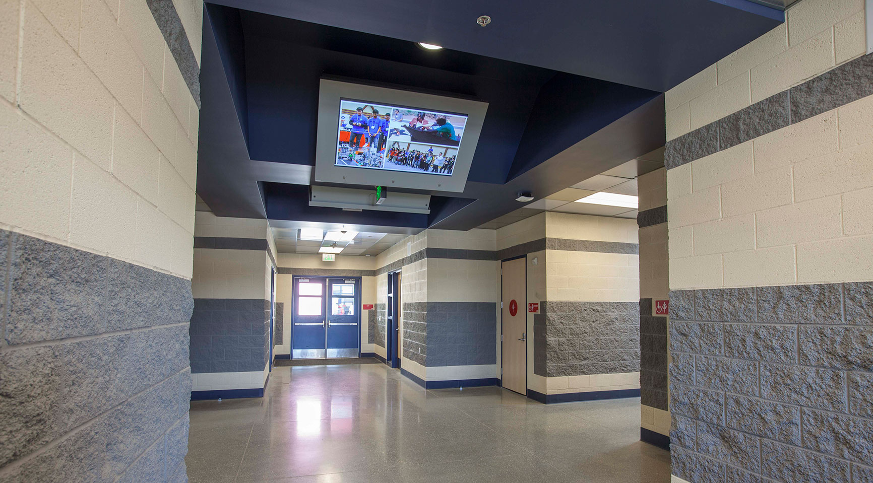 Heritage HS STEM Interior Hallway