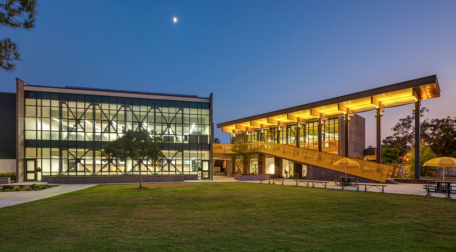 Patrick Henry High School Architecture